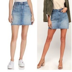 Blank NYC women’s blue denim jean frayed mini skirt size 25 waist = XS